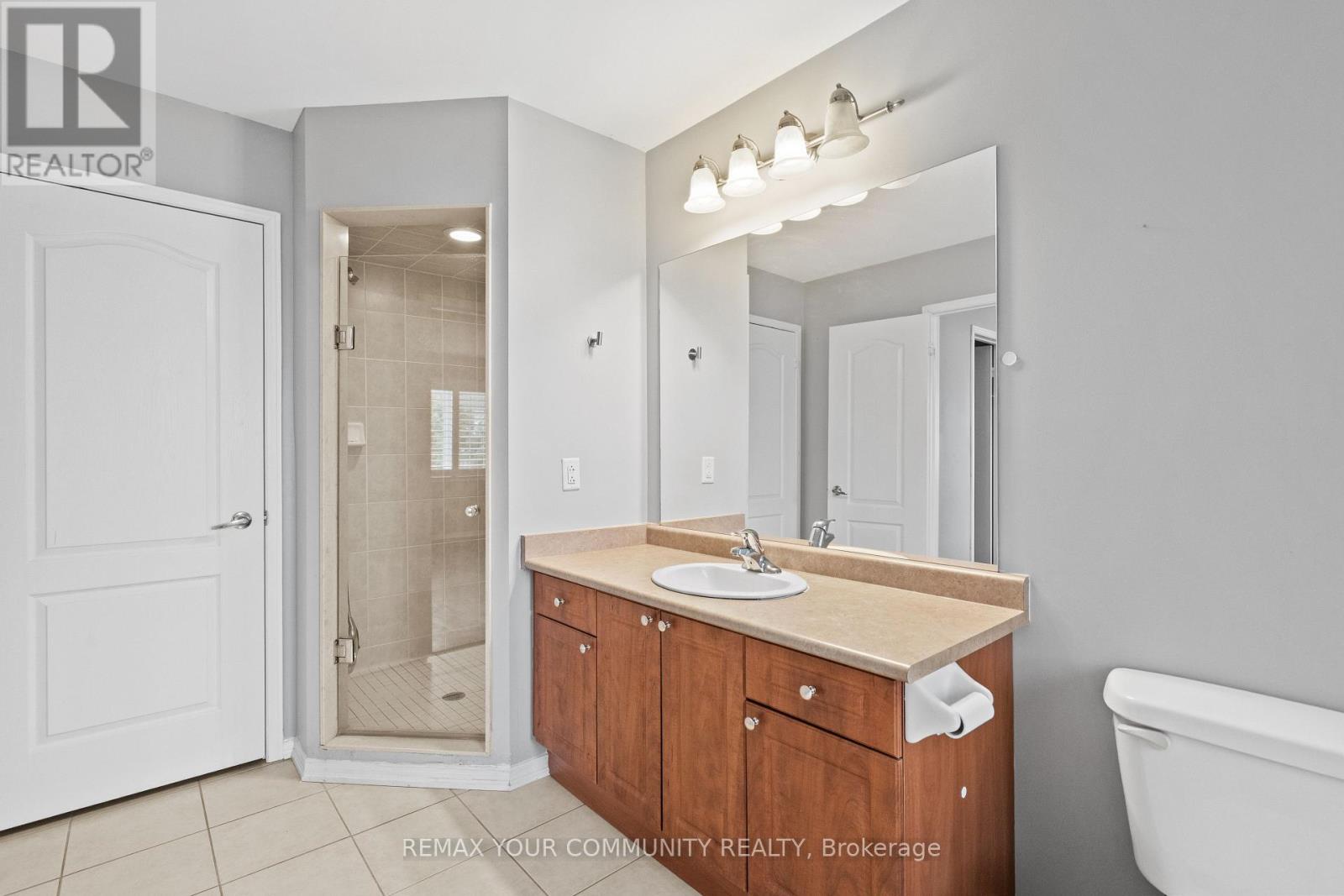 18 Telstar Way, Whitby, Ontario  L1M 0G2 - Photo 24 - E13594944