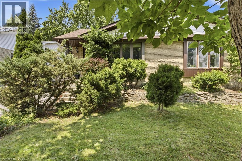 90 Halifax Drive, Kitchener, Ontario  N2B 3K7 - Photo 2 - 40849433