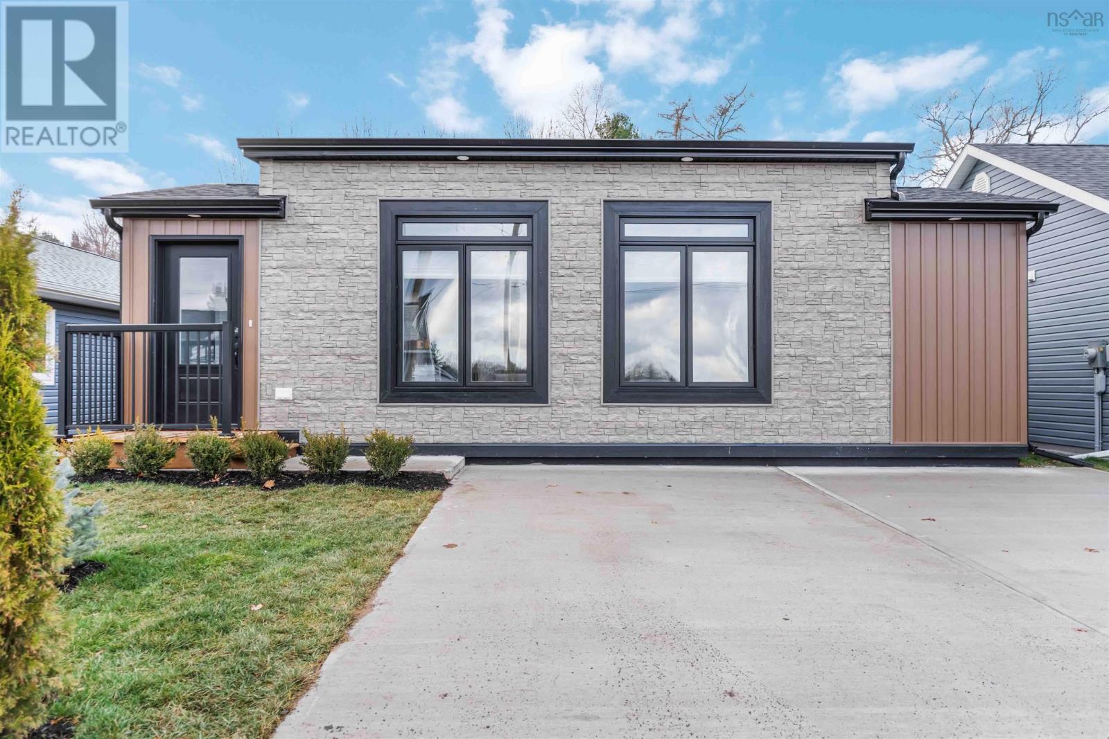 326 Nichols Avenue, North Kentville