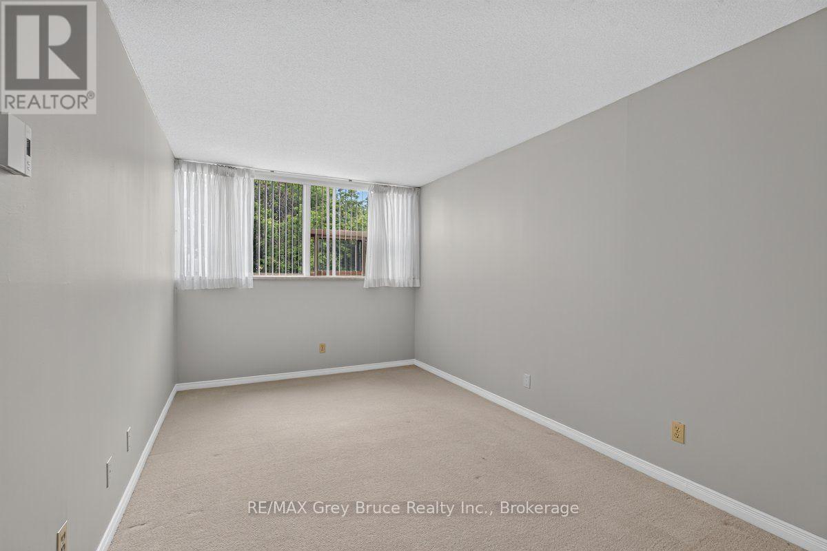 208 - 860 9th Street E, Owen Sound, Ontario  N4K 1R2 - Photo 13 - X13594912