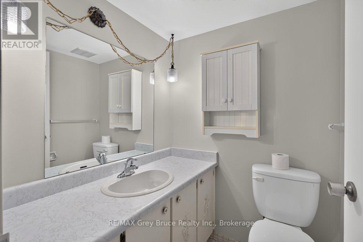 208 - 860 9th Street E, Owen Sound, Ontario  N4K 1R2 - Photo 14 - X13594912