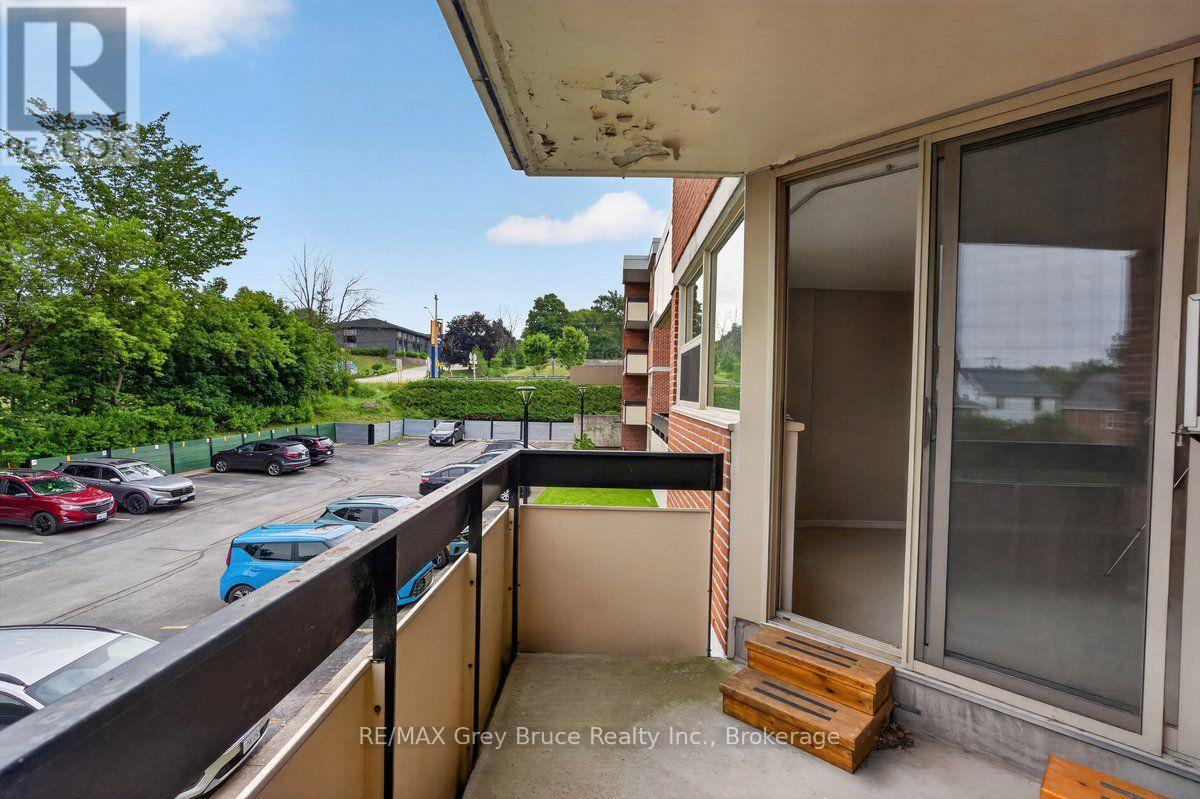 208 - 860 9th Street E, Owen Sound, Ontario  N4K 1R2 - Photo 7 - X13594912