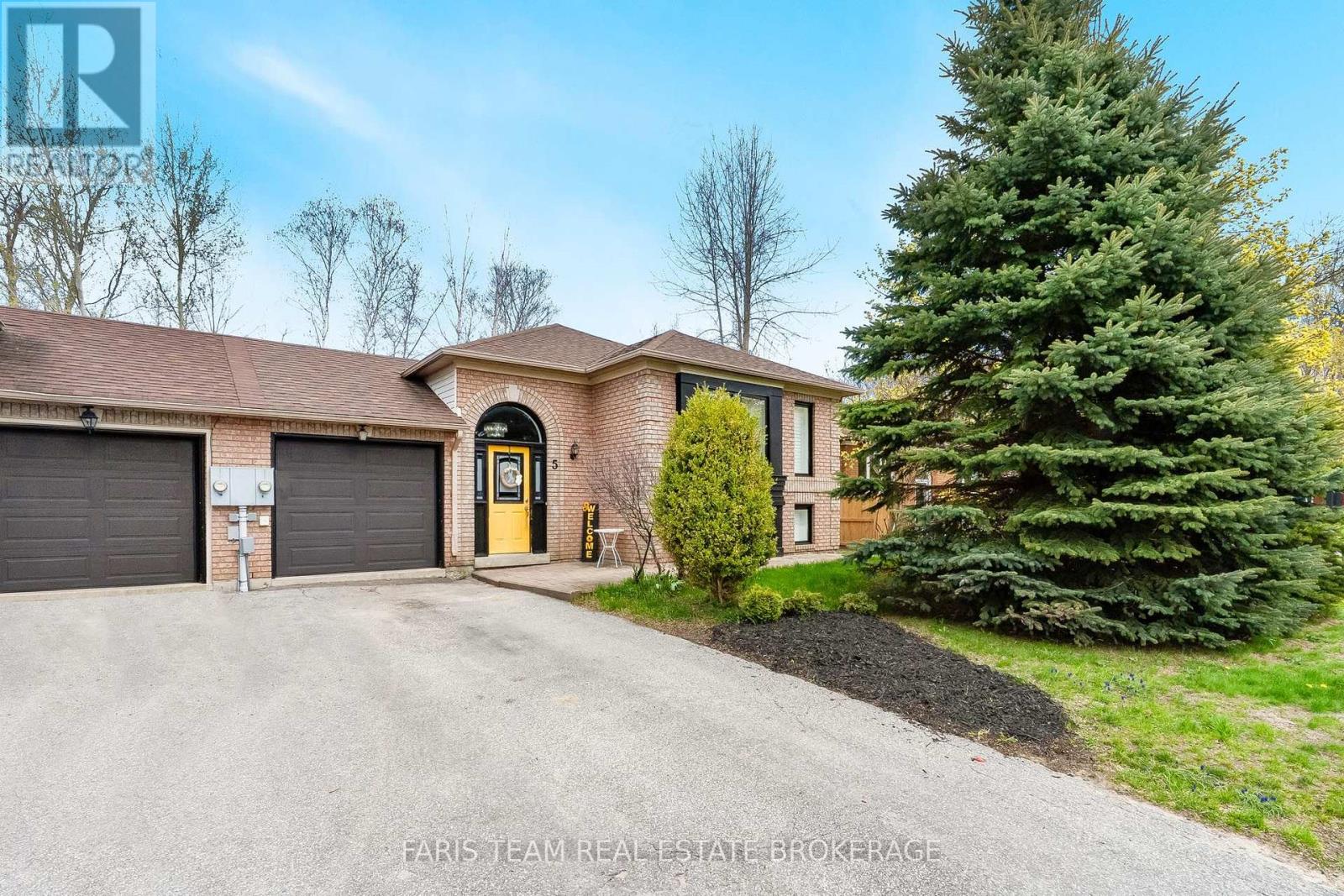 5 Harbour Crescent, Wasaga Beach, Ontario  L9Z 1G4 - Photo 2 - S13594842