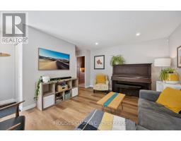 2 KEEWATIN AVENUE, Kitchener, Ontario
