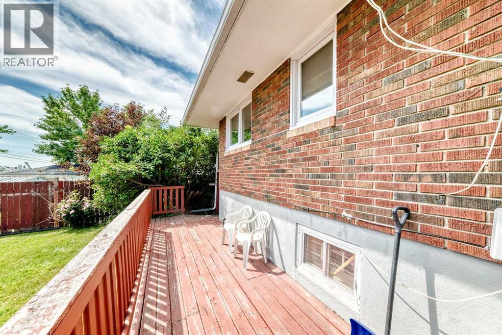 5620 Buckthorn Road NW, Calgary, Alberta  T2K 2Y5 - Photo 16 - A2330228