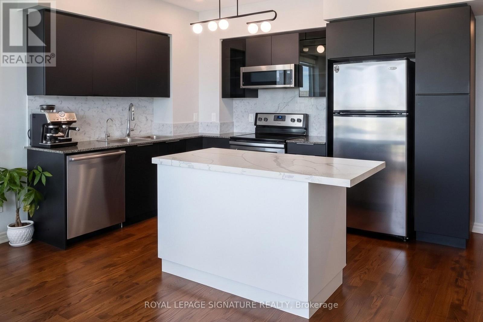 1505 - 2230 Lake Shore Boulevard, Toronto, Ontario  M8V 0B2 - Photo 2 - W13594950