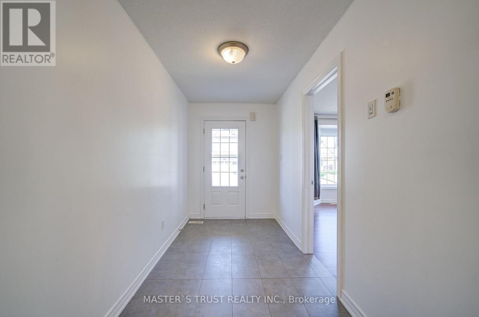 569 Grange Way, Peterborough, Ontario  N1E 7C9 - Photo 2 - X13594952