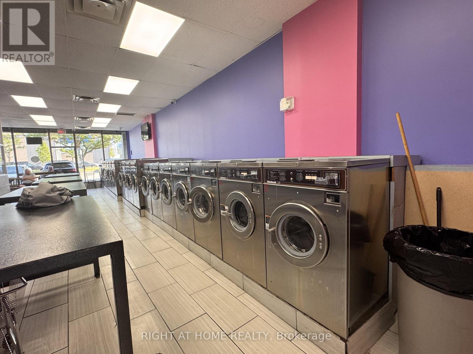 20a Rexdale Boulevard, Toronto, Ontario  M9W 5Z3 - Photo 10 - W13591442