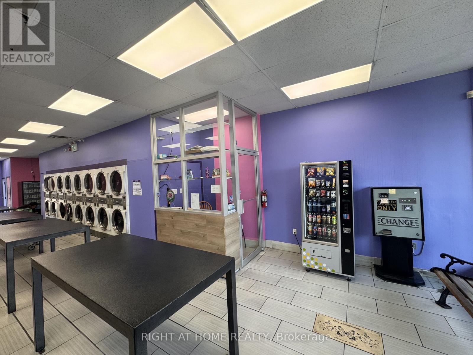 20a Rexdale Boulevard, Toronto, Ontario  M9W 5Z3 - Photo 11 - W13591442