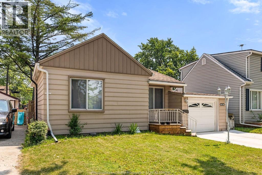 2446 Alexis, Windsor, Ontario  N8W 3Z5 - Photo 3 - 26017675