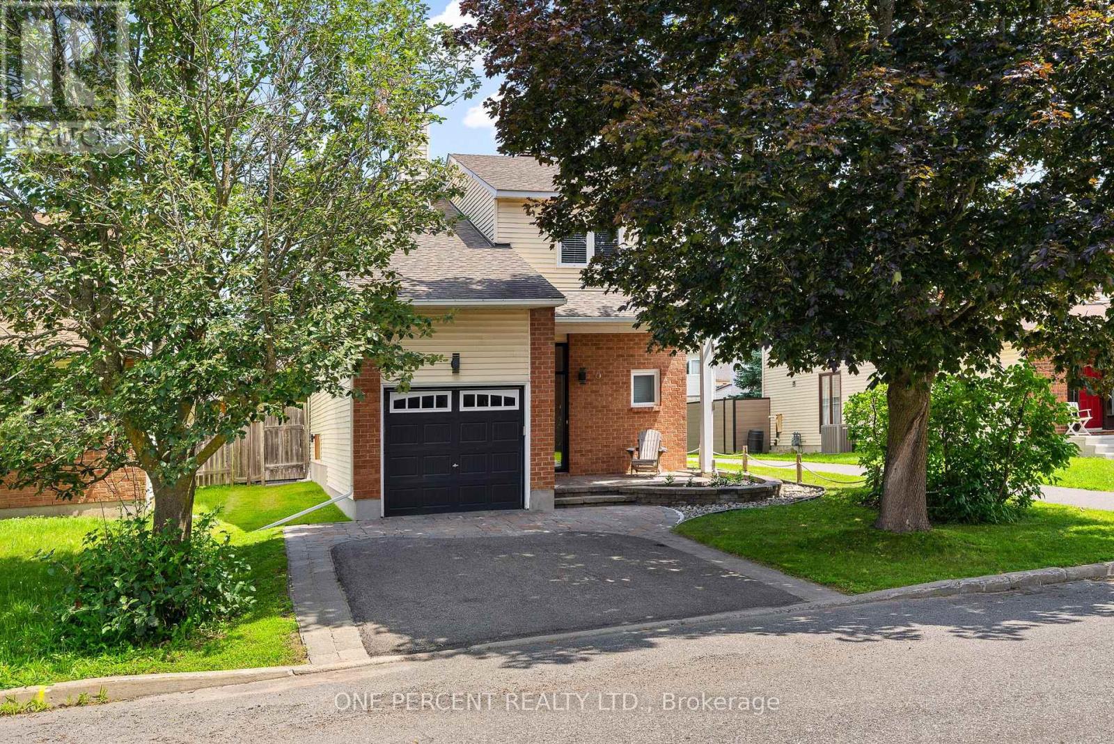 8 RASTILA CRESCENT, Ottawa, Ontario