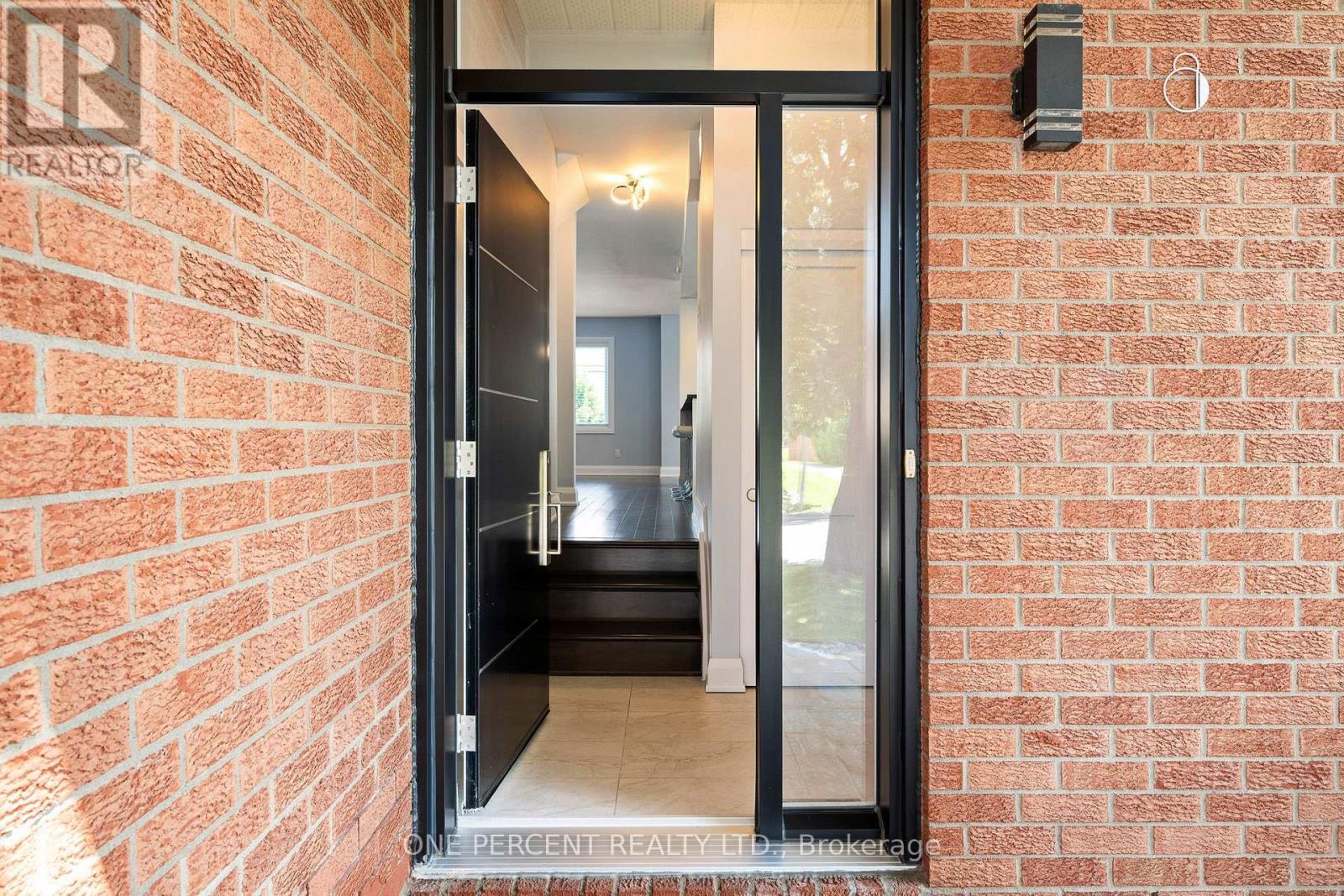 8 Rastila Crescent, Ottawa, Ontario  K1T 2C6 - Photo 4 - X13595008
