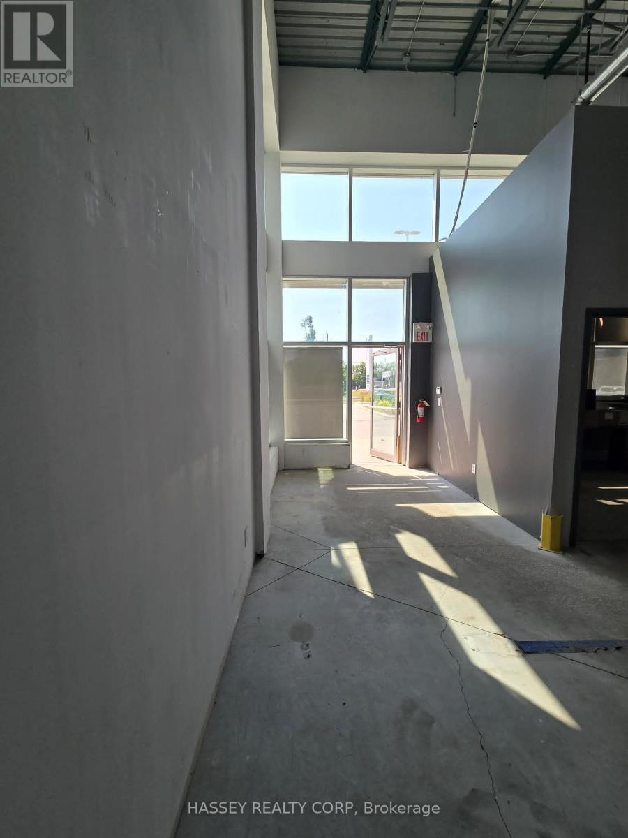 8 - 361 King Street, Barrie (400 West), Ontario  L4N 6W5 - Photo 2 - S13595000