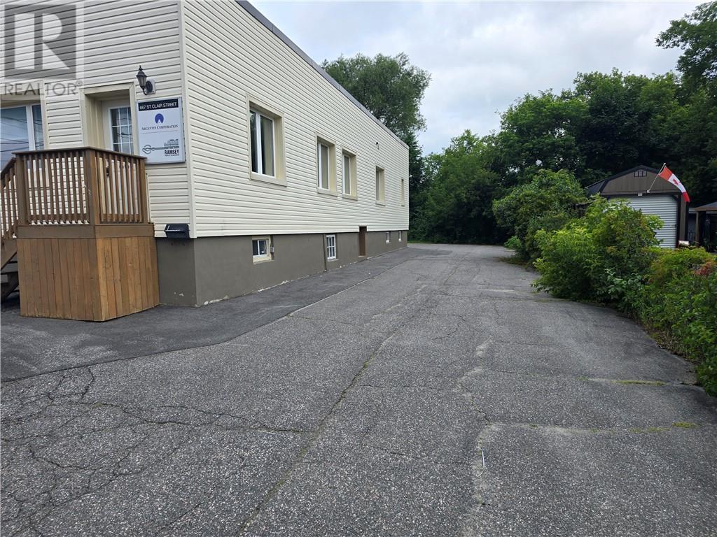 667 St Clair Street, Greater Sudbury, Ontario  P3E 4G9 - Photo 2 - 2126668