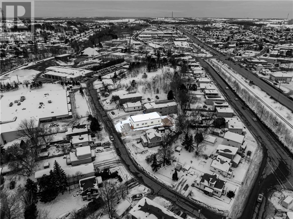 667 St Clair Street, Greater Sudbury, Ontario  P3E 4G9 - Photo 28 - 2126668