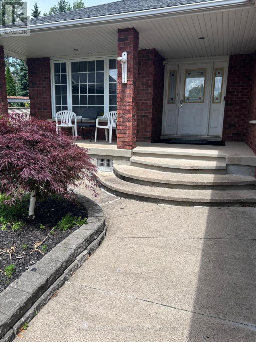 7594 CANTERBURY CRESCENT, Niagara Falls (Mt. Carmel)