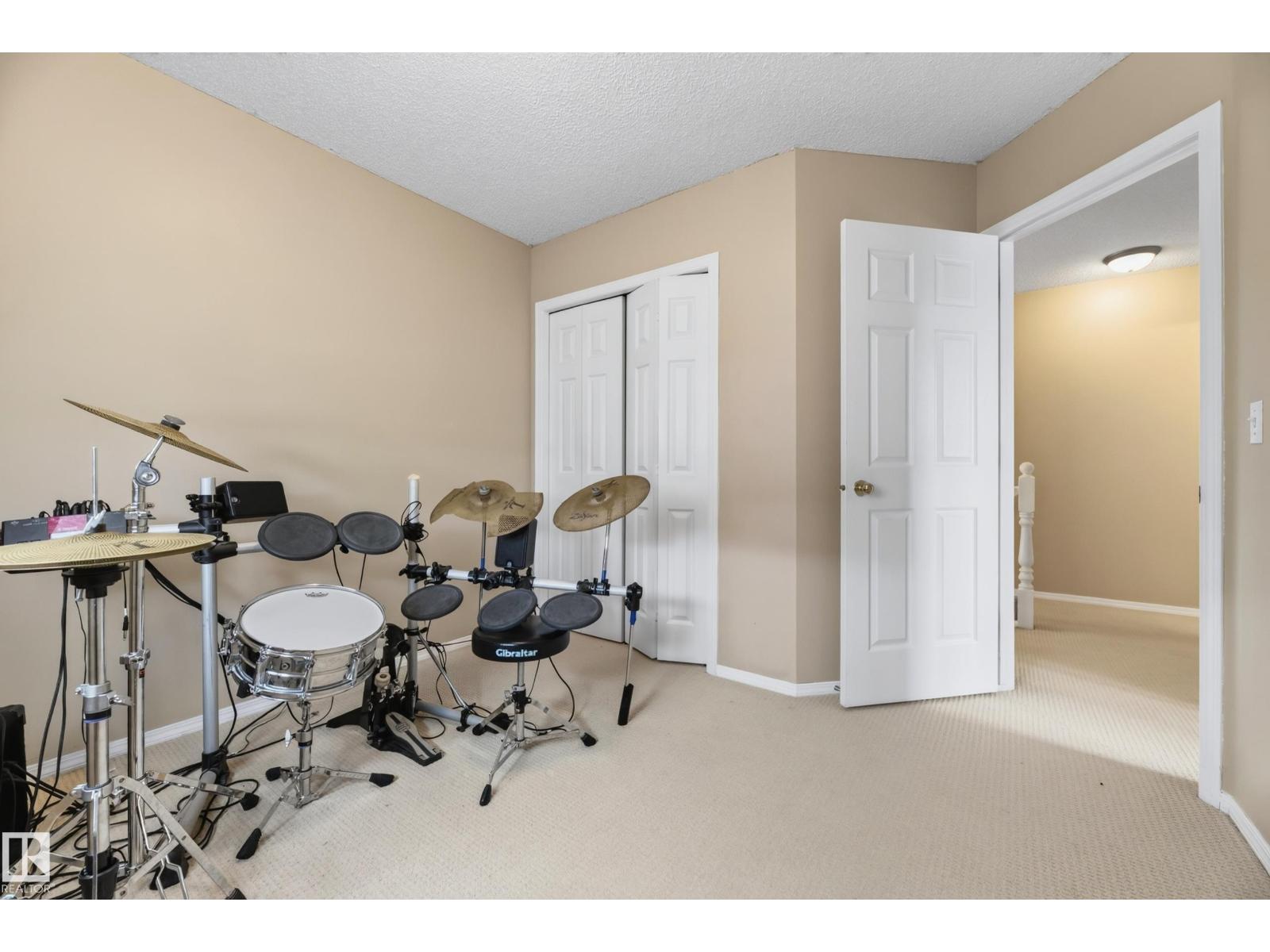 1906 65 St NW, Edmonton, Alberta  T6L 7A2 - Photo 25 - E4500155