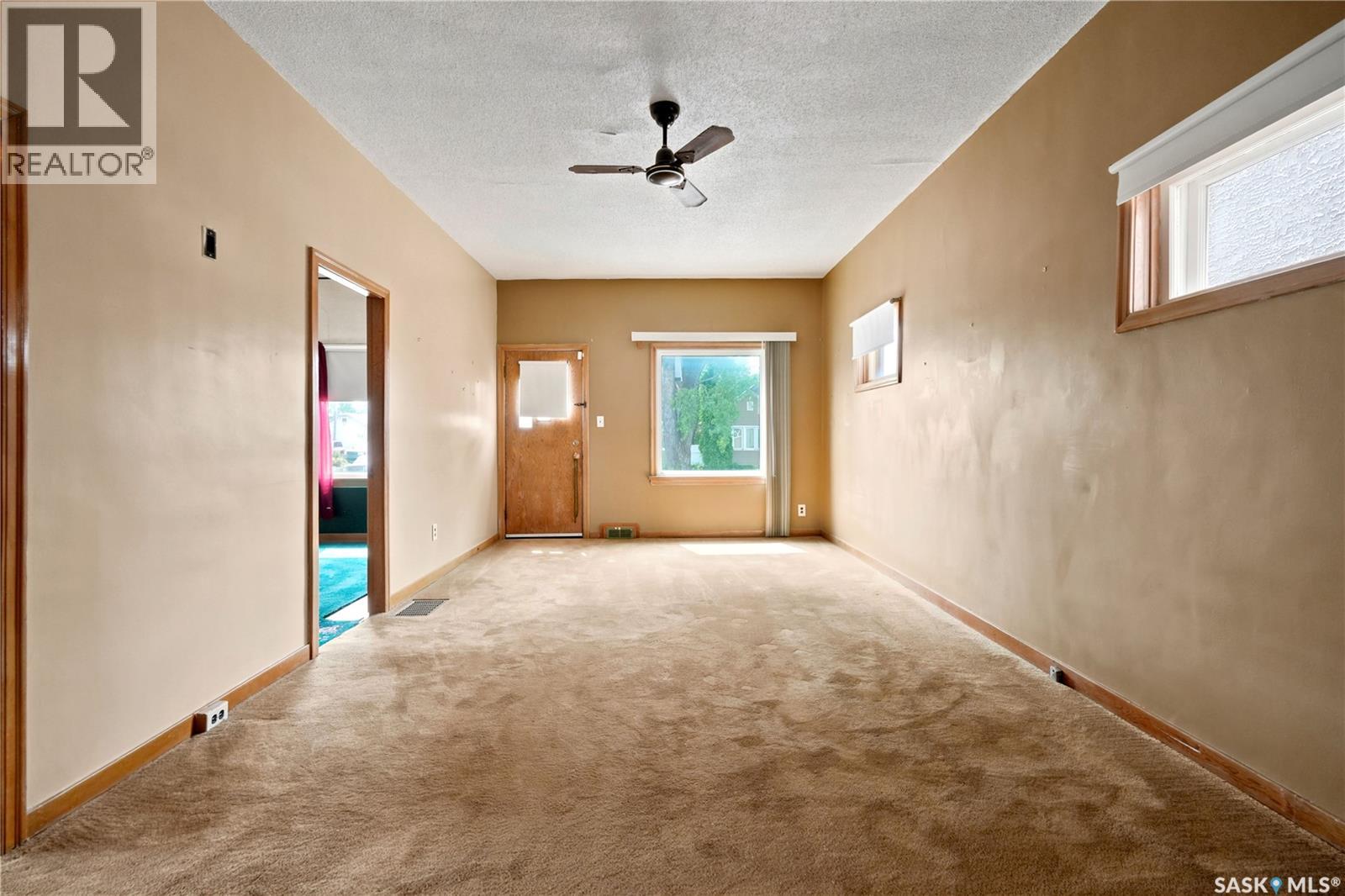 700 College Avenue, Regina, Saskatchewan  S4N 0X7 - Photo 4 - SK043373