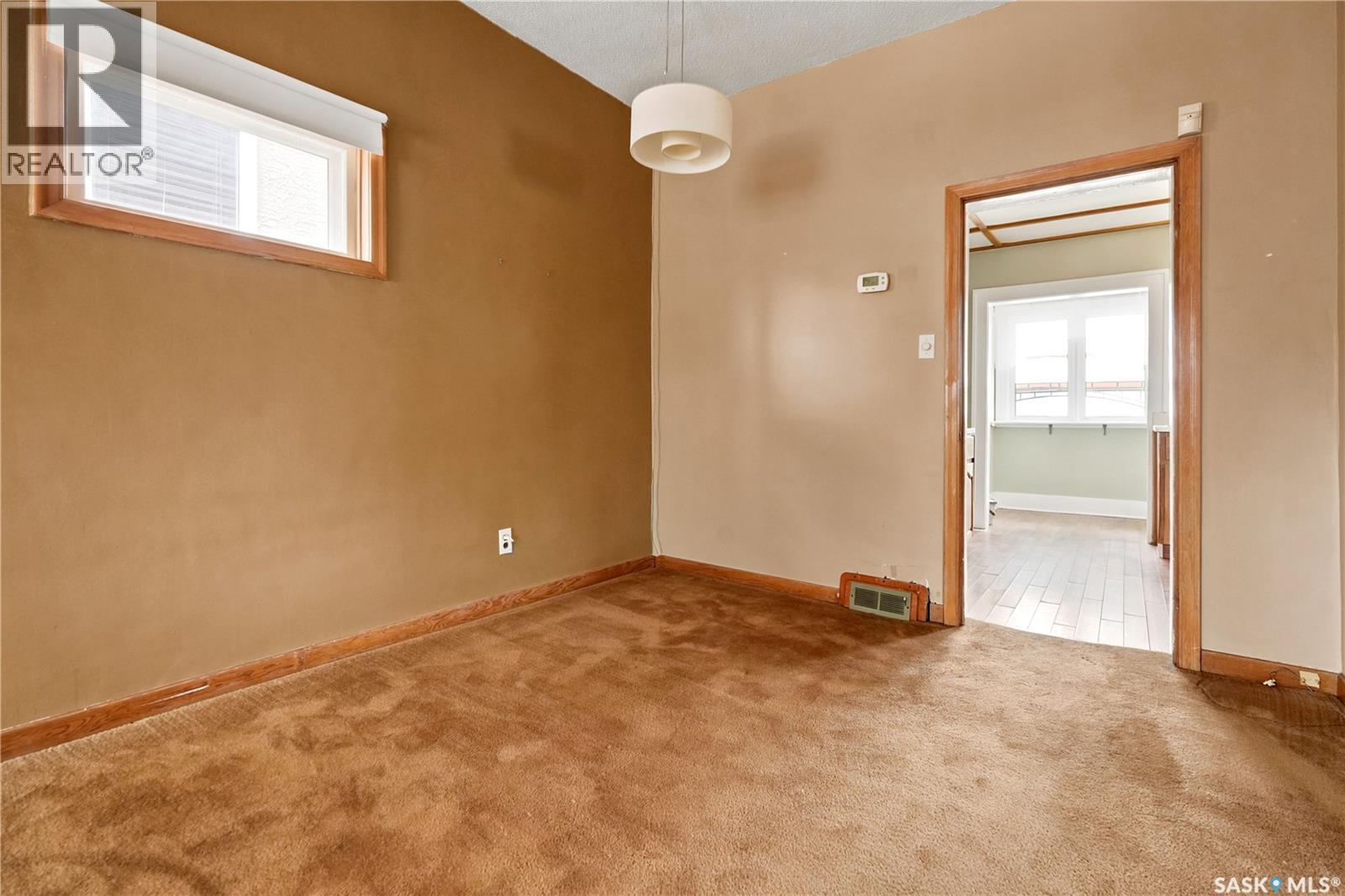 700 College Avenue, Regina, Saskatchewan  S4N 0X7 - Photo 7 - SK043373
