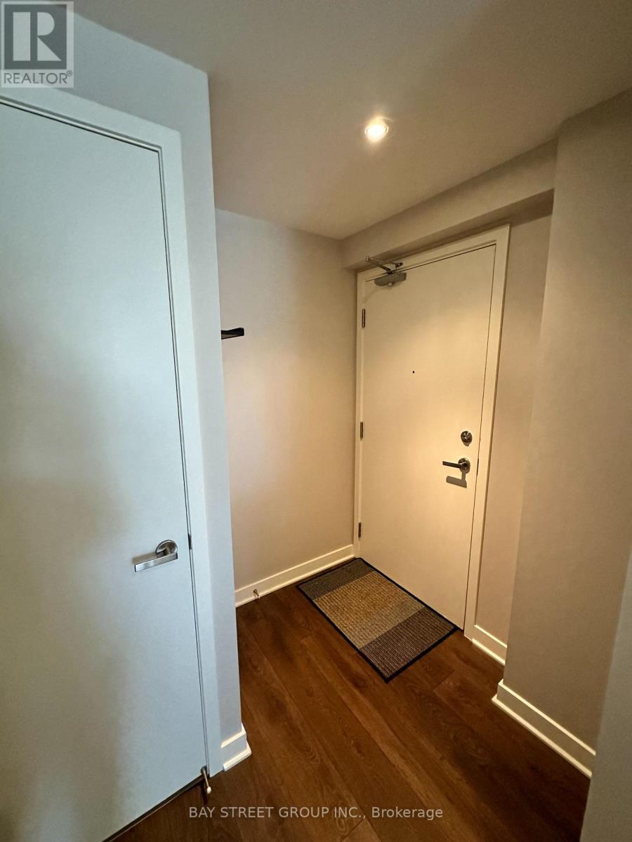 2103 - 15 Grenville Street, Toronto, Ontario  M4Y 0B9 - Photo 4 - C13595170