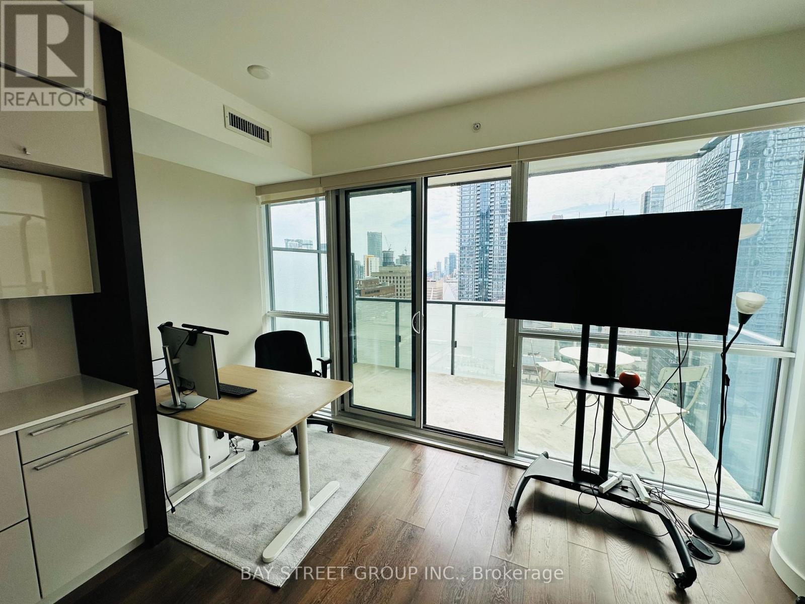 2103 - 15 Grenville Street, Toronto, Ontario  M4Y 0B9 - Photo 8 - C13595170
