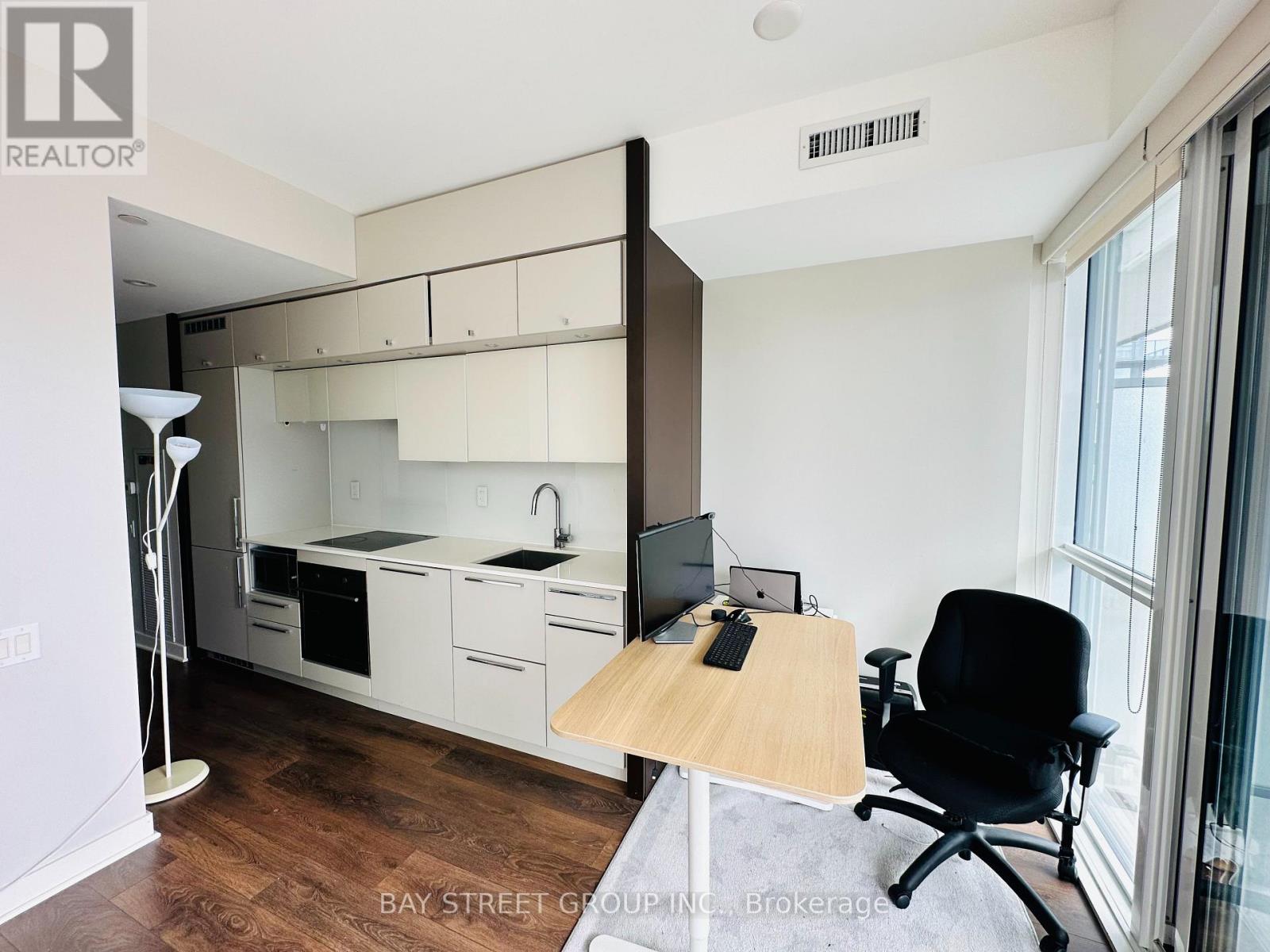 2103 - 15 Grenville Street, Toronto, Ontario  M4Y 0B9 - Photo 9 - C13595170