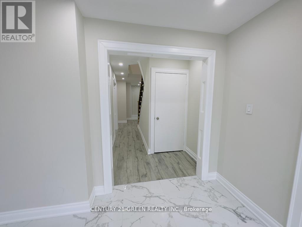 24 Sullivan Drive, Ajax, Ontario  L1T 3L3 - Photo 20 - E13595162