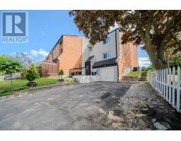 5 CHEATHAM PLACE, Toronto, Ontario