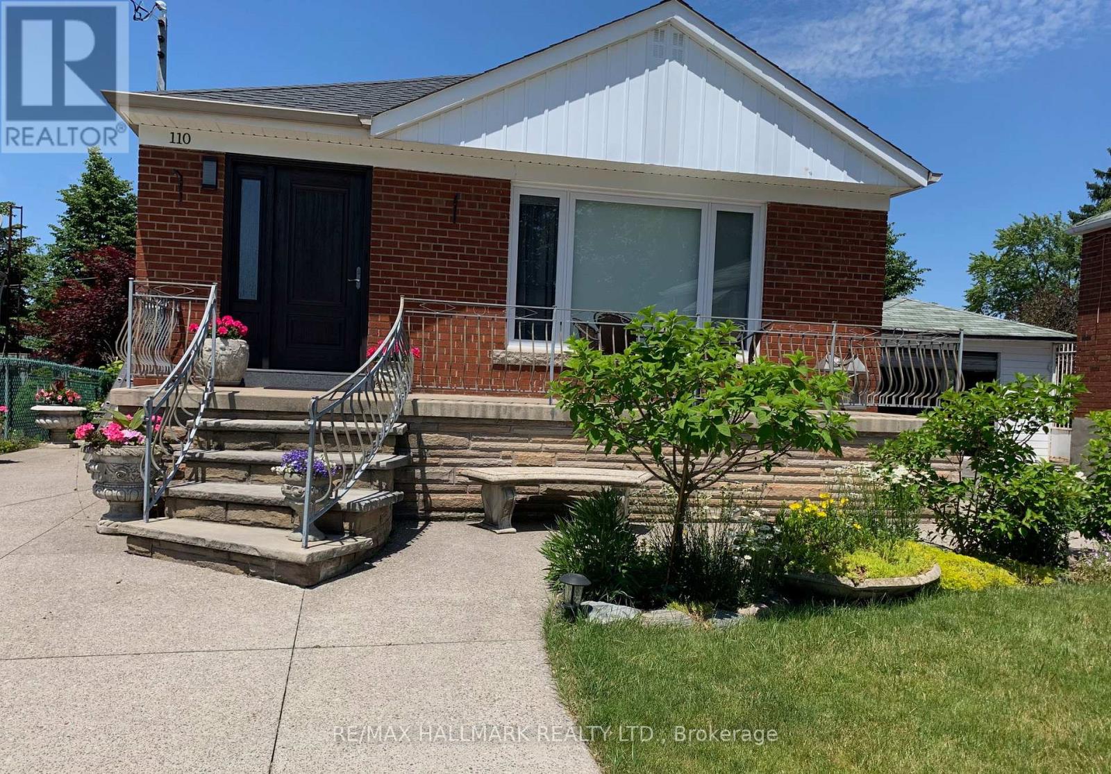 110 Trinnell Boulevard, Toronto, Ontario  M1L 1S7 - Photo 1 - E13595240