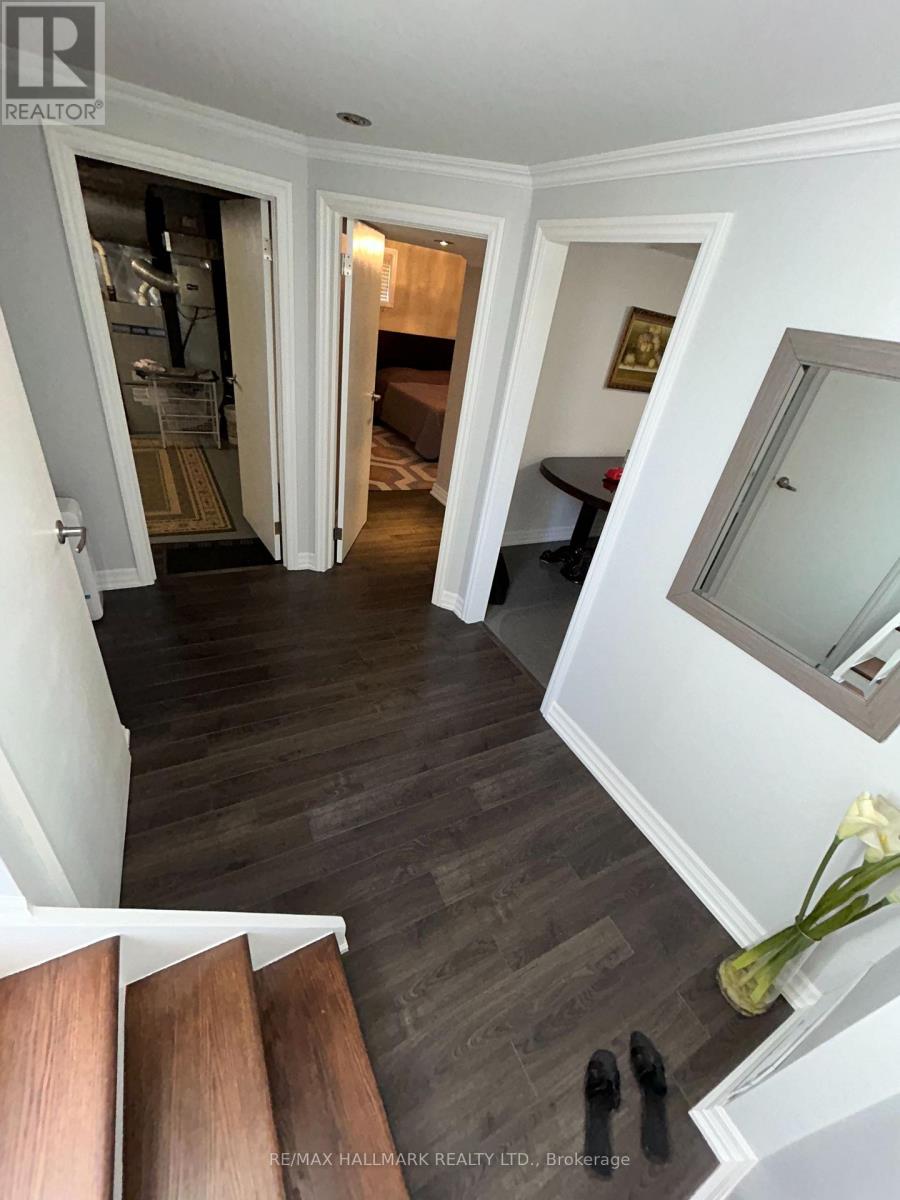110 Trinnell Boulevard, Toronto, Ontario  M1L 1S7 - Photo 5 - E13595240