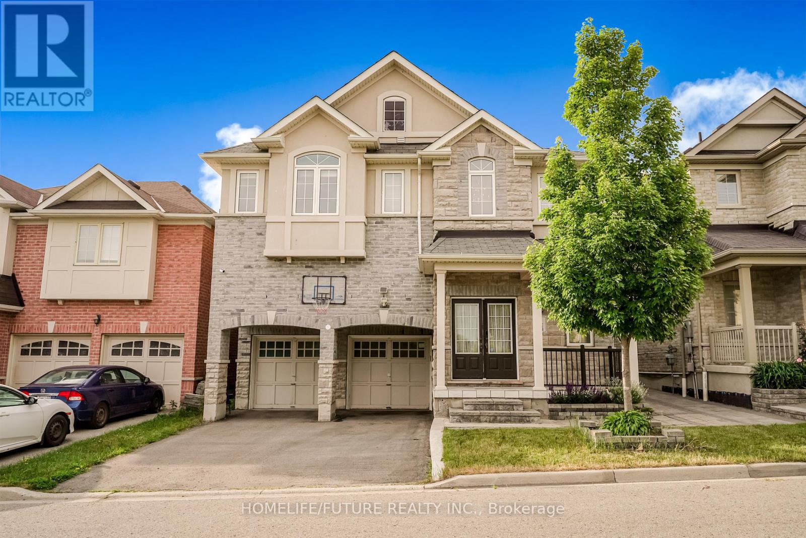 14 Mosely Crescent, Ajax, Ontario  L1Z 0M9 - Photo 2 - E13595266