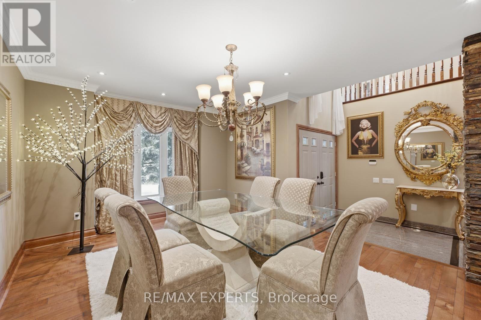 215 Velmar Drive, Vaughan, Ontario  L4L 8K3 - Photo 9 - N13595260