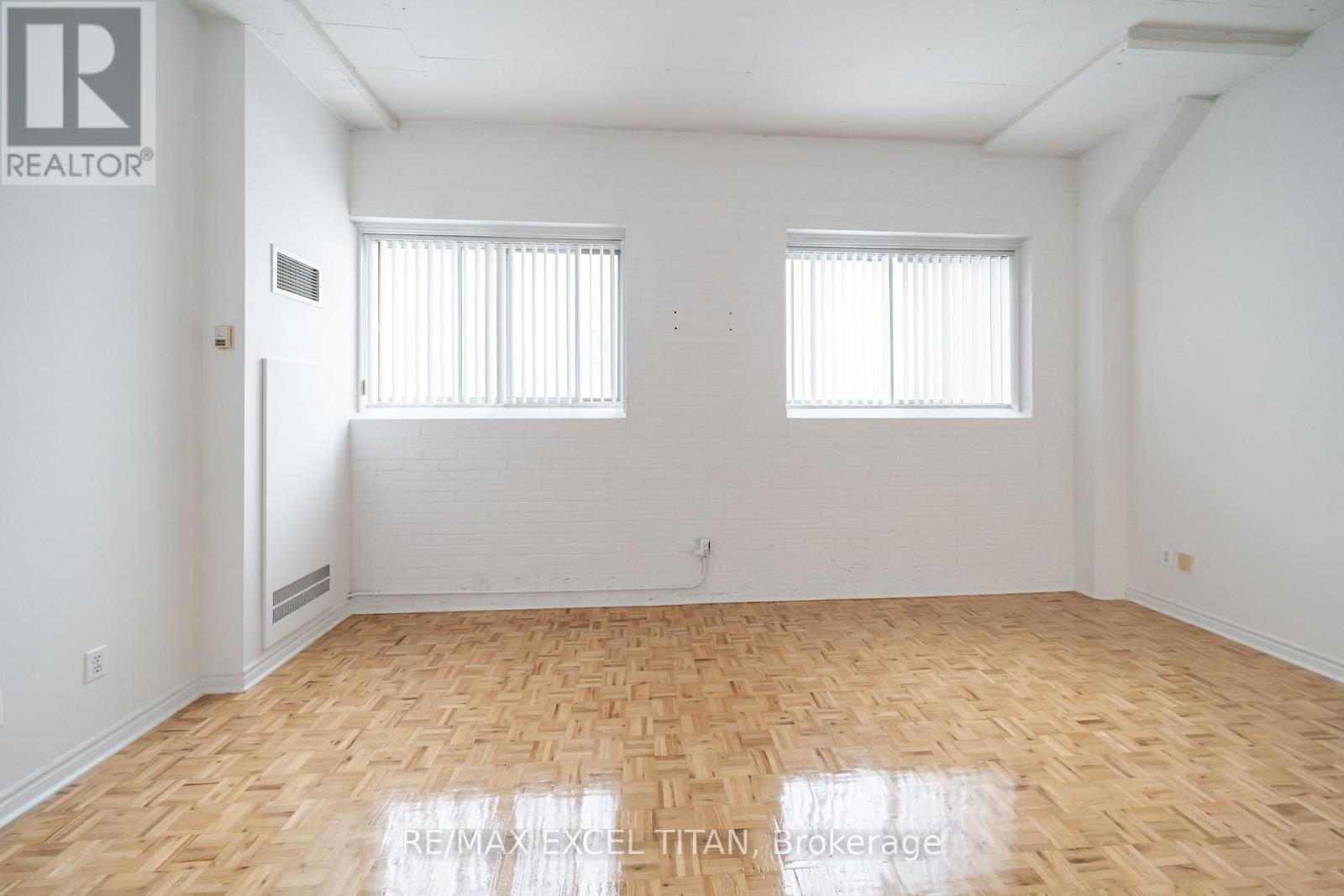 313 - 1401 Dupont Street, Toronto, Ontario  M6H 4J7 - Photo 5 - W13579652