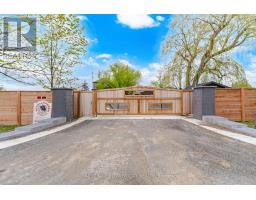 2483 BURNHAMTHORPE ROAD, Oakville, Ontario