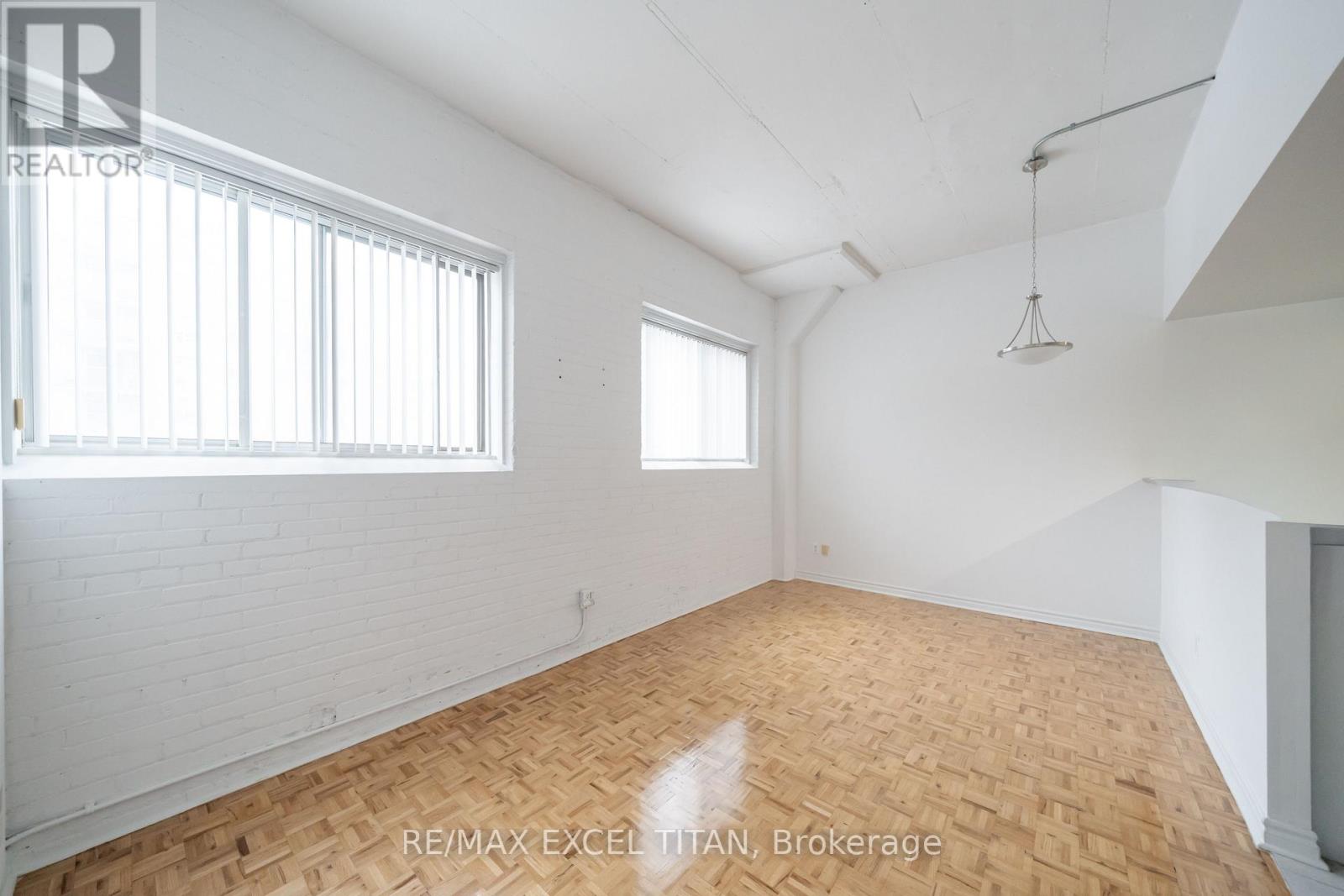 313 - 1401 Dupont Street, Toronto, Ontario  M6H 4J7 - Photo 6 - W13579652