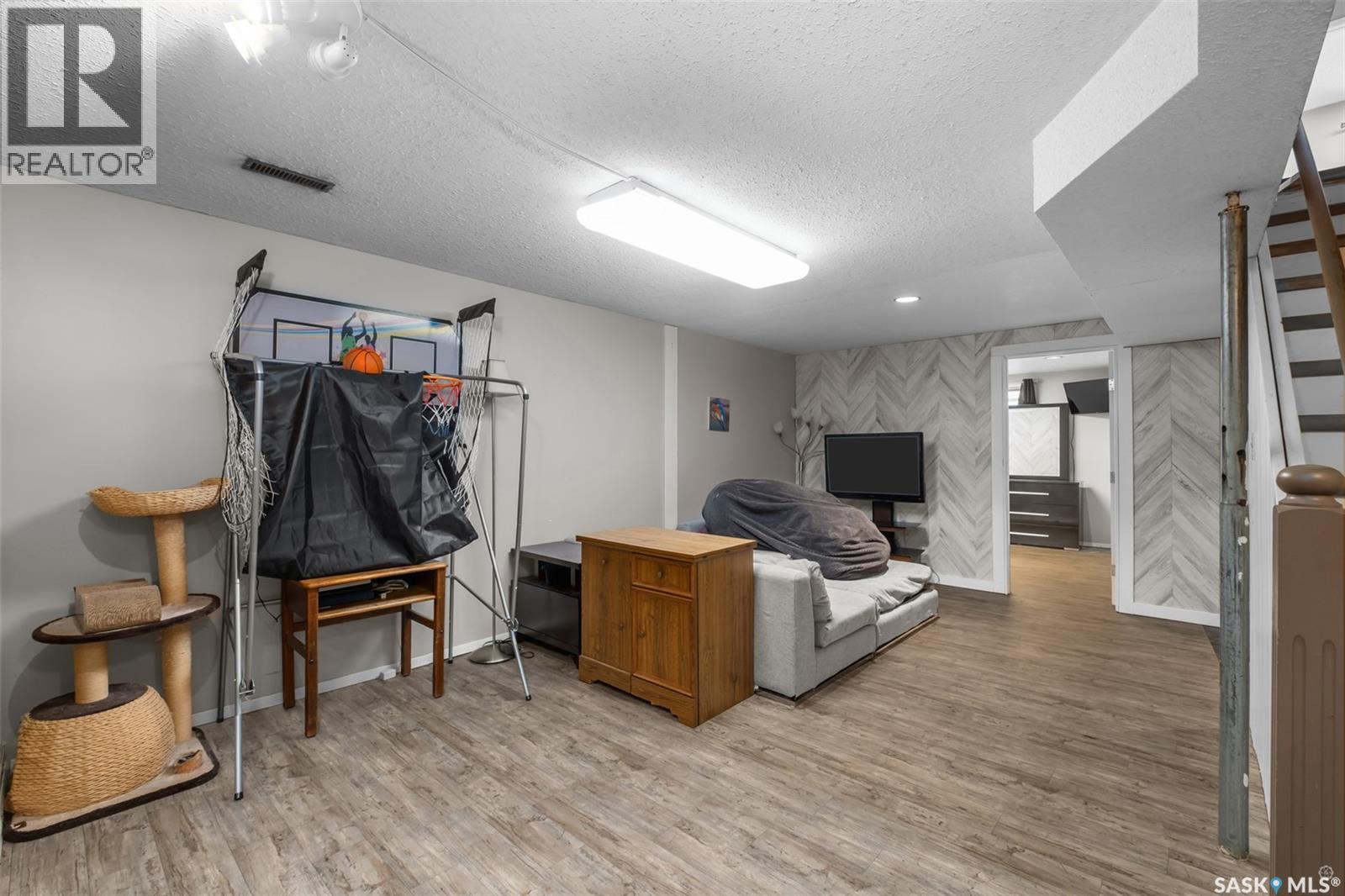 209 Macdowall Crescent, Prince Albert, Saskatchewan  S6V 6N4 - Photo 17 - SK043422