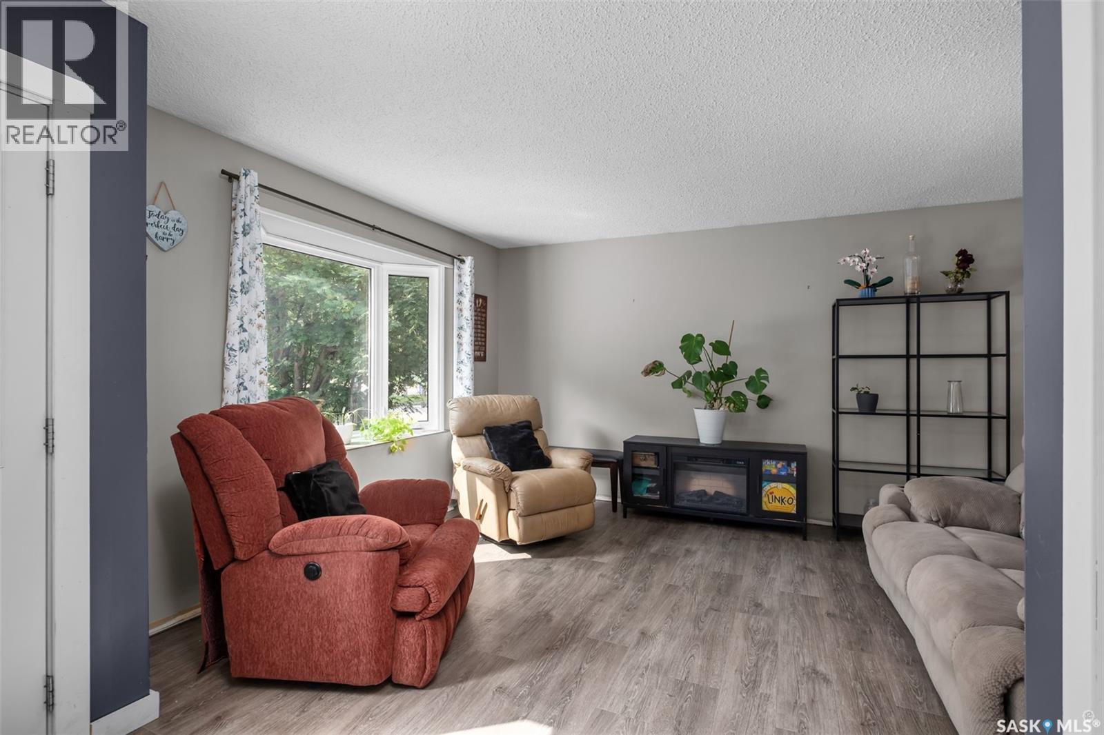 209 Macdowall Crescent, Prince Albert, Saskatchewan  S6V 6N4 - Photo 2 - SK043422