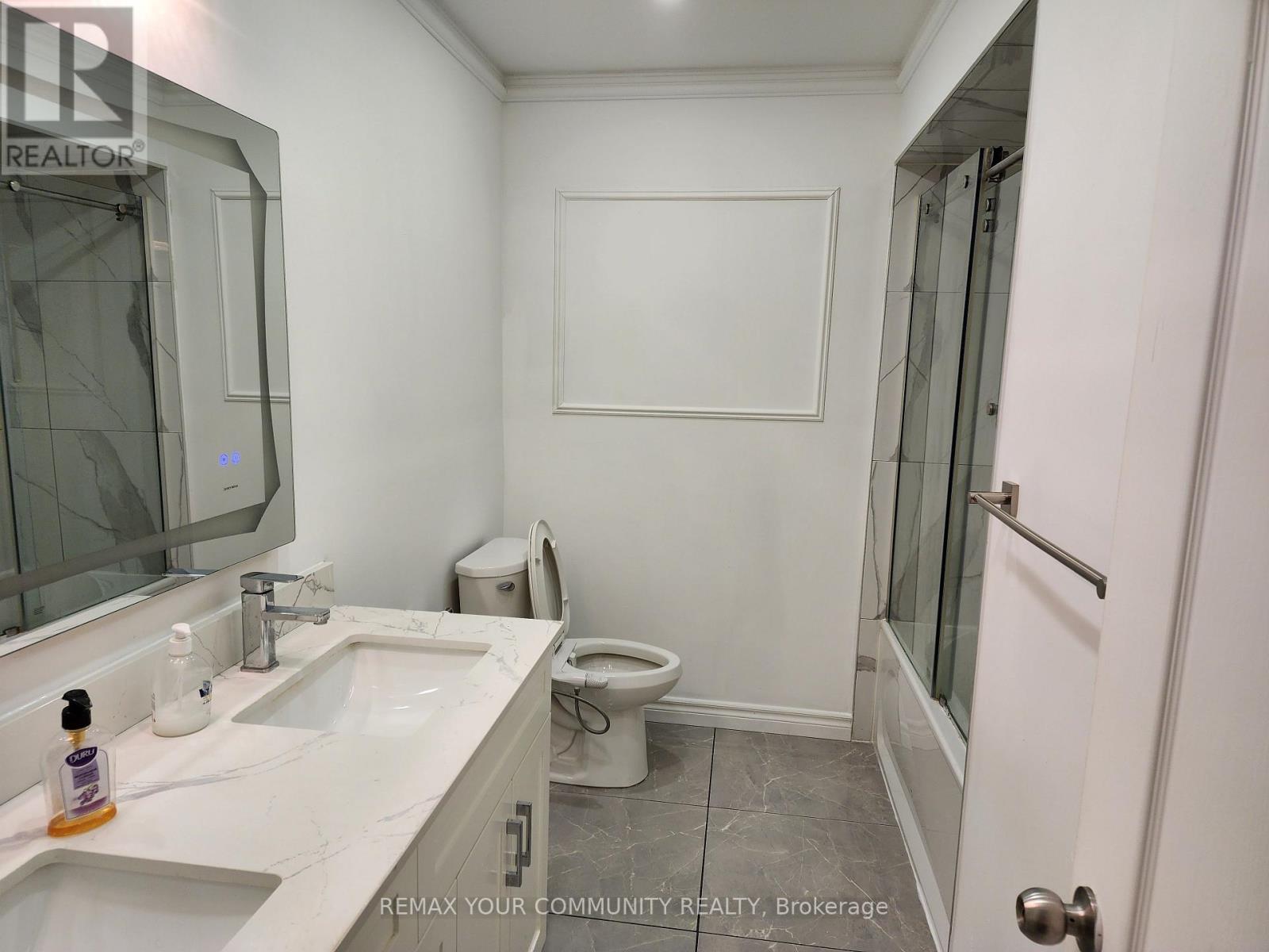 Main - 147 Albany Drive, Vaughan, Ontario  L4L 2X6 - Photo 18 - N13593352