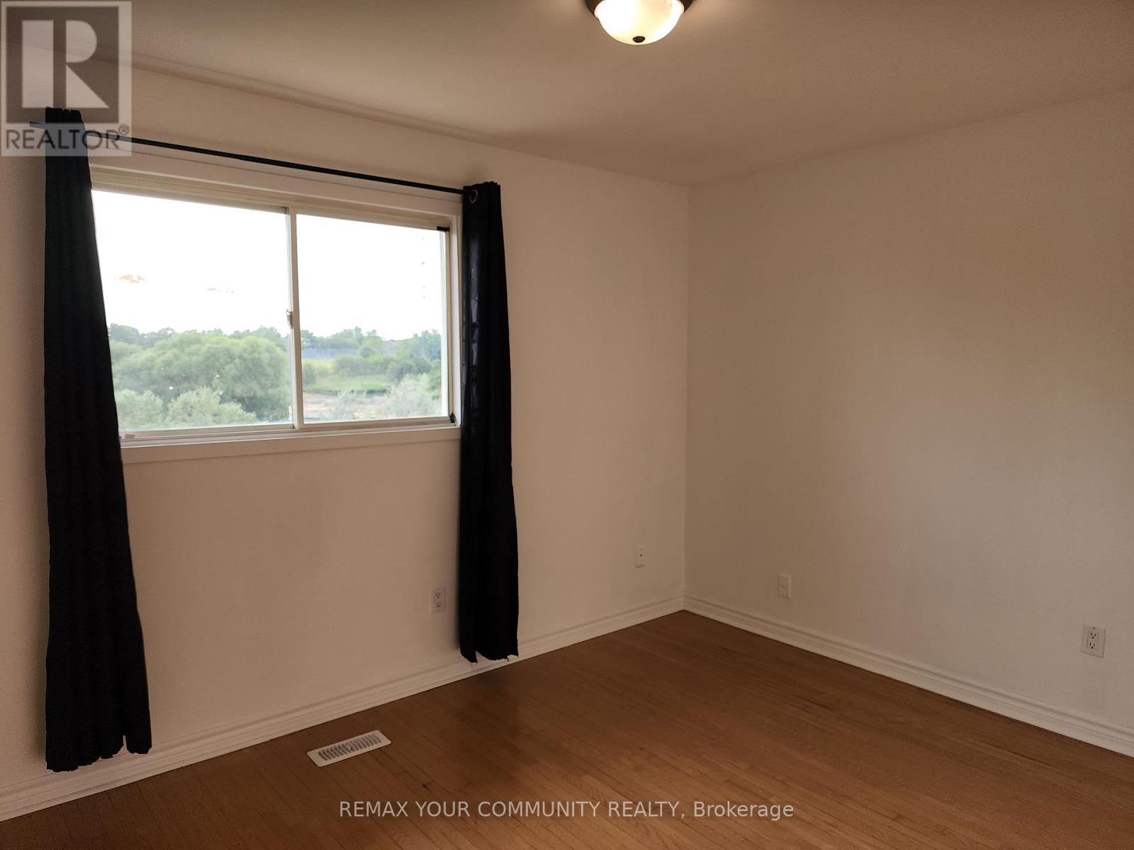 Main - 147 Albany Drive, Vaughan, Ontario  L4L 2X6 - Photo 13 - N13593352