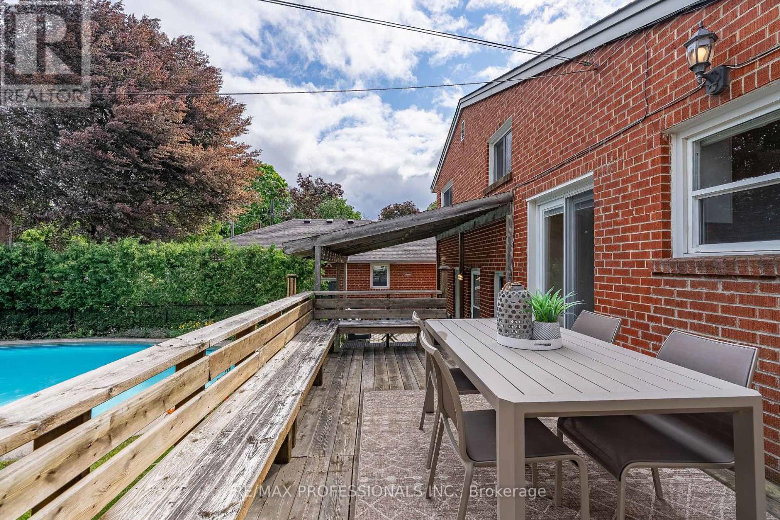 89 Glen Agar Drive, Toronto, Ontario  M9B 5M3 - Photo 35 - W13594220