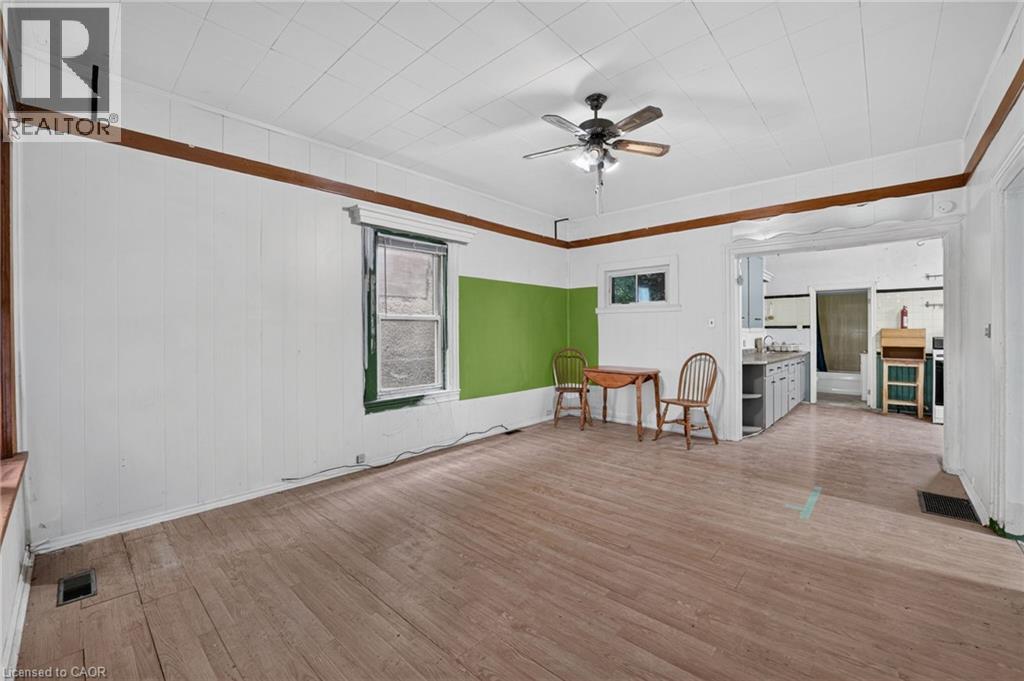 37 Page Street, St. Catharines, Ontario  L2R 4A6 - Photo 4 - 40848851