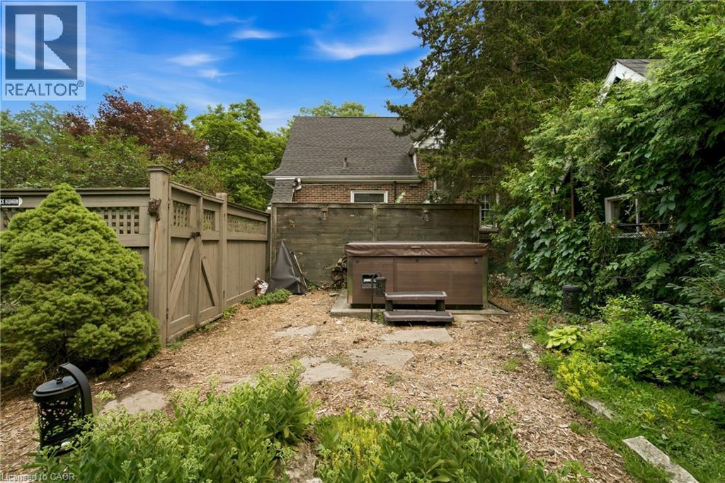 61 Mountain Avenue, Hamilton, Ontario  L8P 4G3 - Photo 43 - 40849641