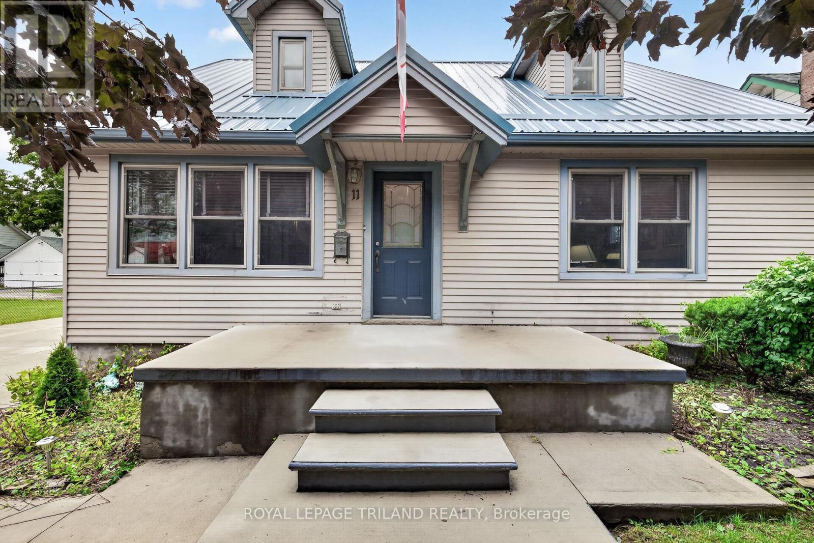 11 Maple Street E, Aylmer, Ontario  N5H 1B6 - Photo 3 - X13595366