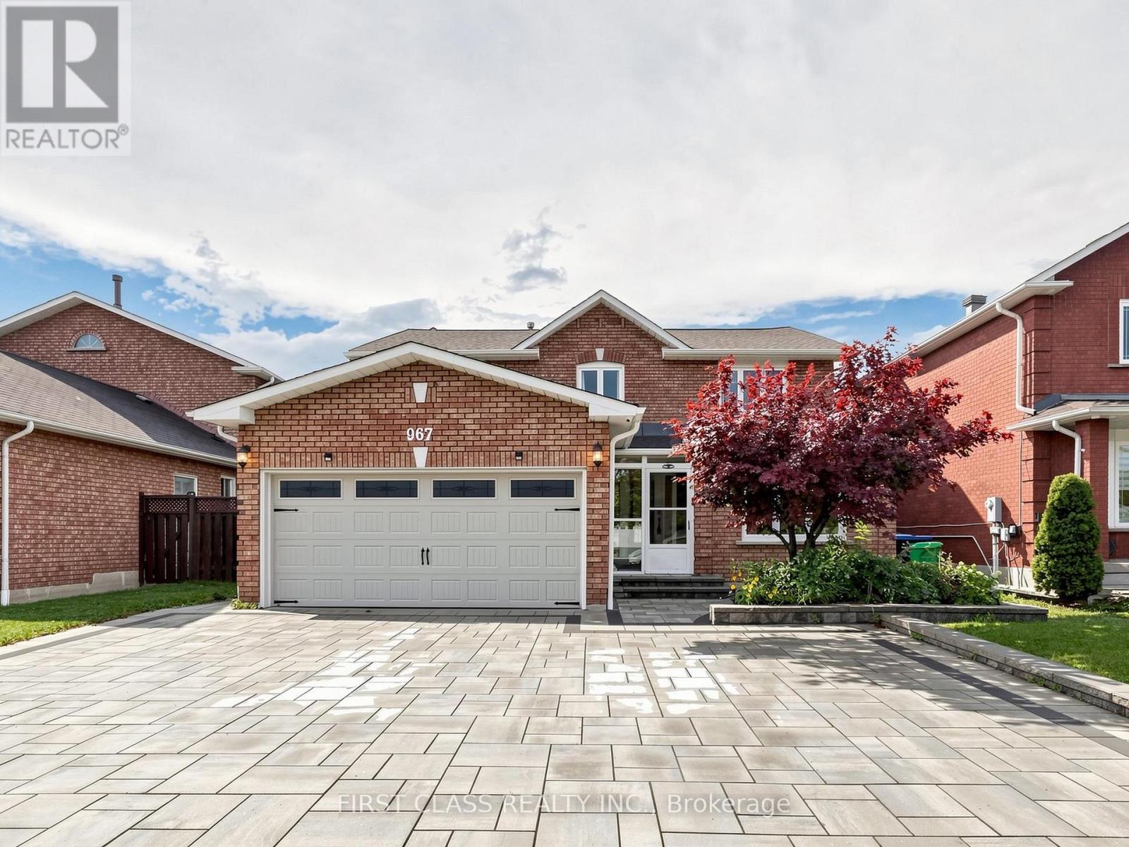 967 White Clover Way, Mississauga, Ontario  L5V 1E7 - Photo 2 - W13591432