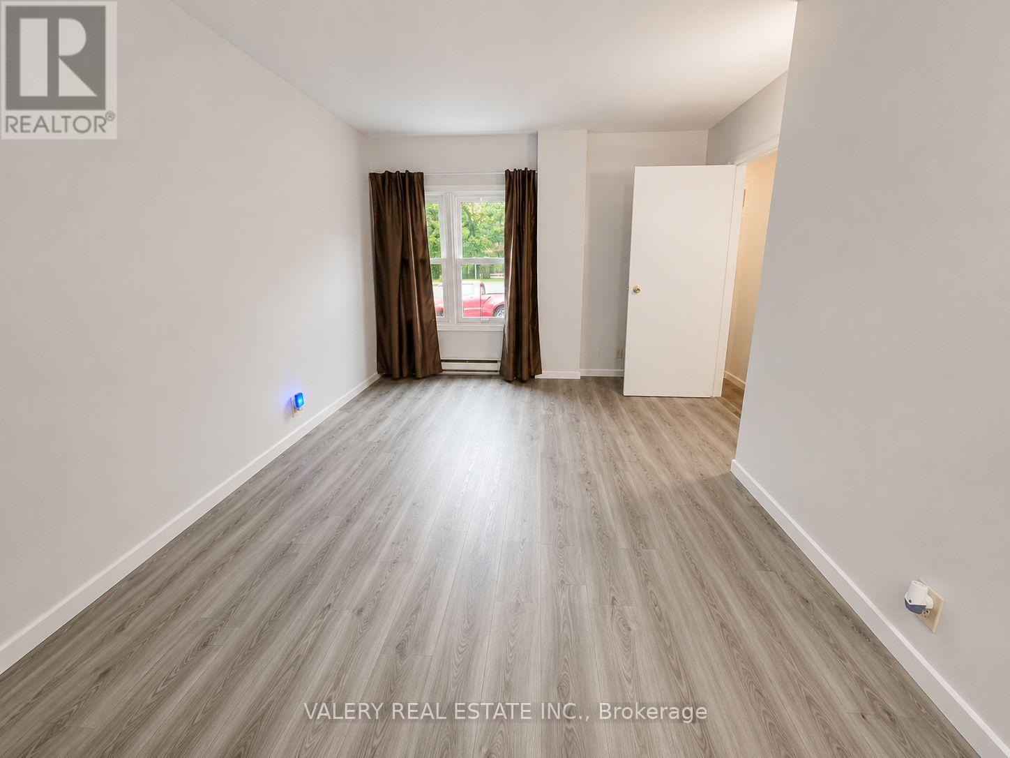 1099 HENRY FORD CENTRE DR DRIVE, Windsor, Ontario