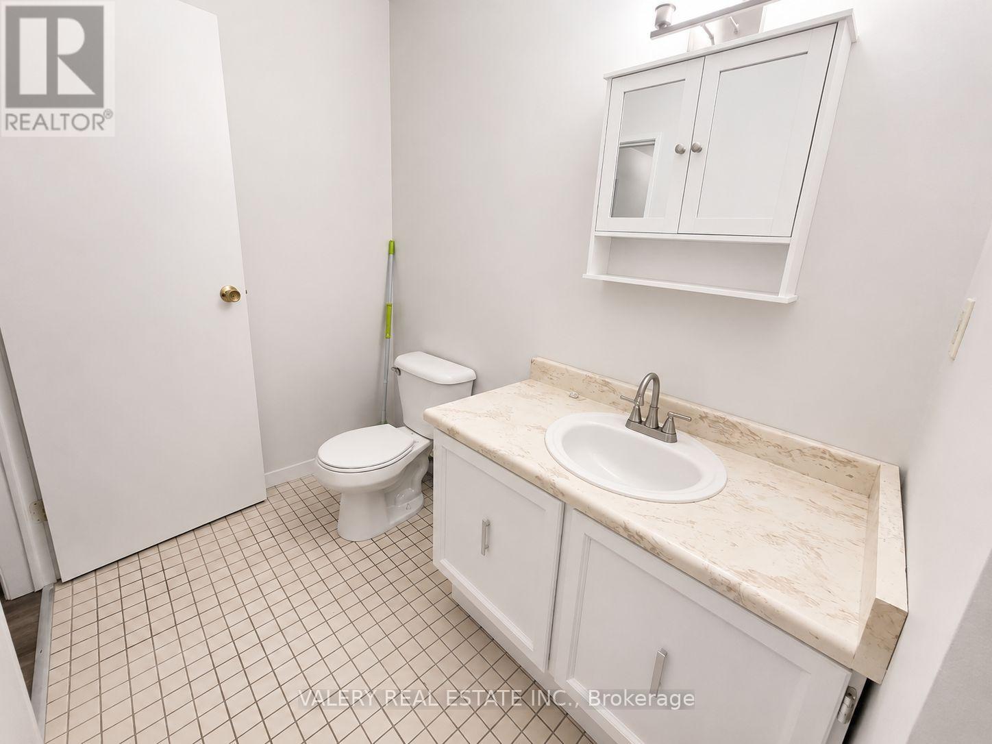 1099 Henry Ford Centre Dr Drive, Windsor, Ontario  N8Y 2T4 - Photo 11 - X13595362