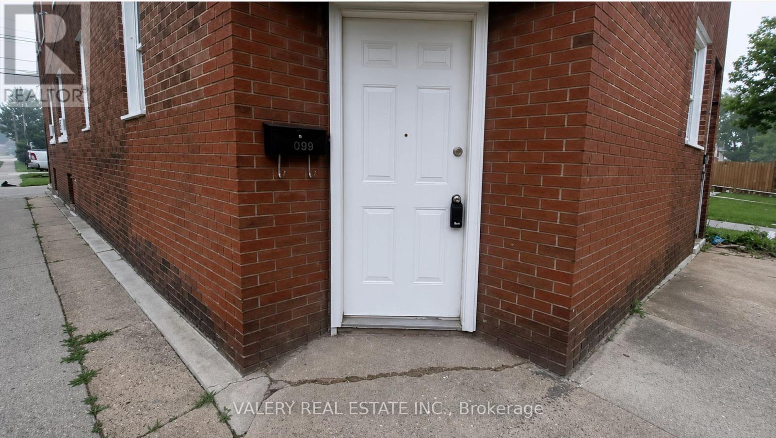 1099 Henry Ford Centre Dr Drive, Windsor, Ontario  N8Y 2T4 - Photo 16 - X13595362