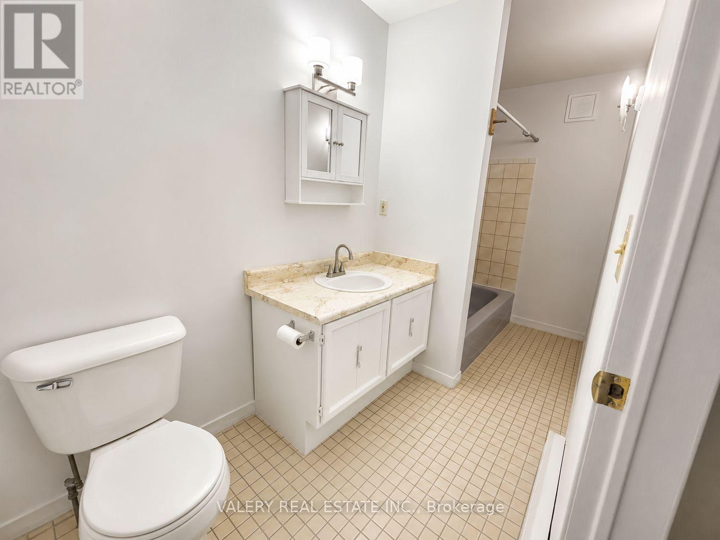 1099 Henry Ford Centre Dr Drive, Windsor, Ontario  N8Y 2T4 - Photo 6 - X13595362