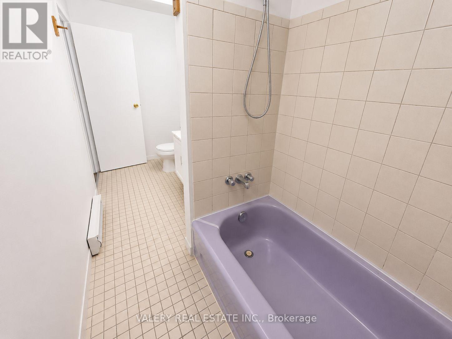 1099 Henry Ford Centre Dr Drive, Windsor, Ontario  N8Y 2T4 - Photo 7 - X13595362
