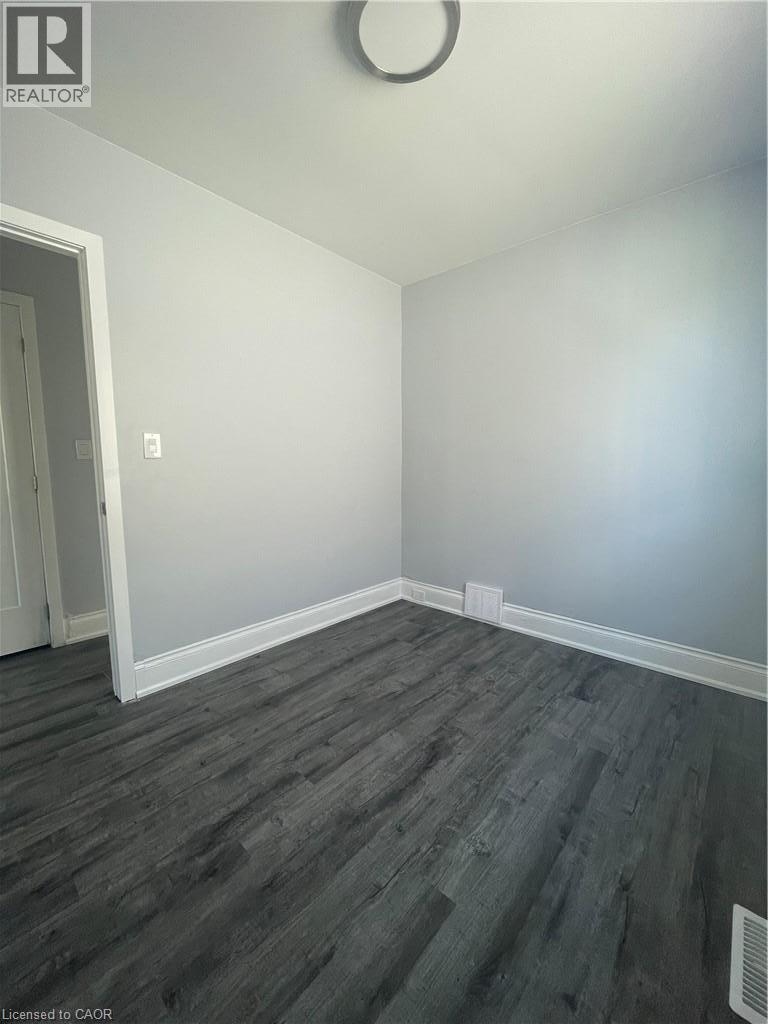 250 Weir Street N, Hamilton, Ontario  L8H 5G3 - Photo 4 - 40849813